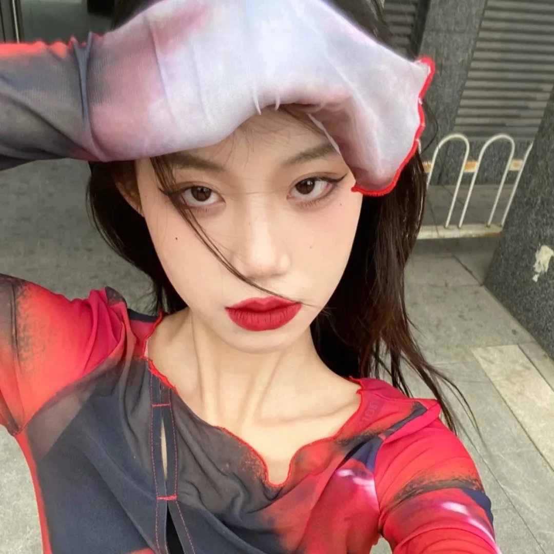 铿锵铁骨海报